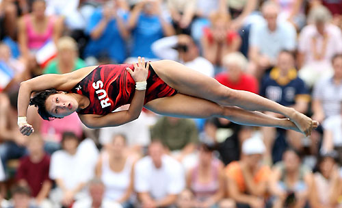 Yulia Koltunova of Russia competes in the women's 10m platform diving competition during European Aquatic Championships in Budapest, Hungary, August 3, 2006. 