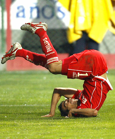 Toluca striker Vicente Sanchez of Uruguay celebrates after scoring against Jaguares during their Mexican league championship soccer match at the Nemesio Diez stadium in Toluca City, Mexico November 19, 2006 