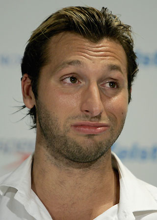 Australia's world and Olympic swimming champion swimmer Ian Thorpe speaks during a media conference announcing his retirement in Sydney November 21, 2006.