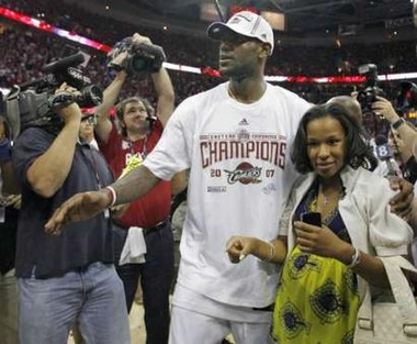 Lebron James Girlfriend Savannah Images