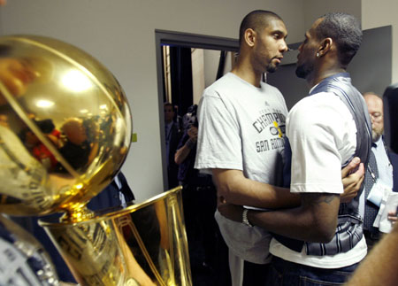 Dynasty! Spurs win 4th NBA title