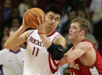 Yao Ming leads early All-Star voting