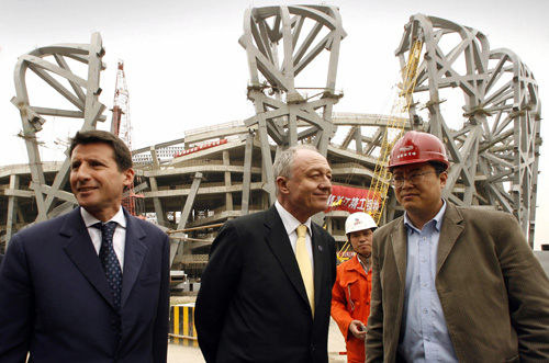 London's Mayor visits the building site of Beijing Olympics village