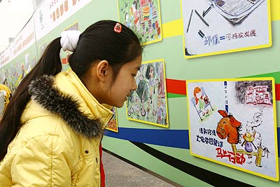 Chinese children encouraged to paint Olympics