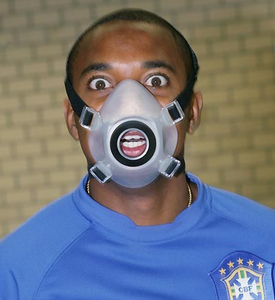 Robinho wears a mask