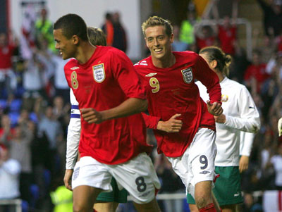 Belarus beats England 2-1