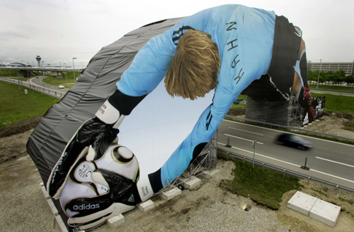 Giant Kahn