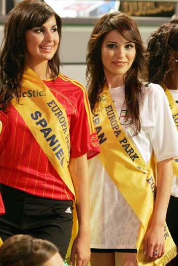 Beauties celebrate World Cup