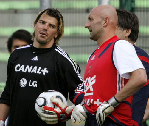 France preparing for a friendly game with China