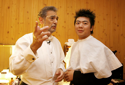 China's music prodigy plays for World Cup