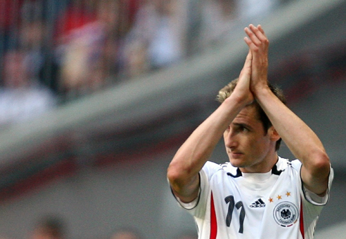 Germany opens with win over Costa Rica