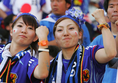 Kawaguchi saves Srna's penalty kick