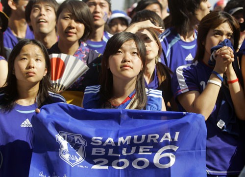 Kawaguchi saves Srna's penalty kick