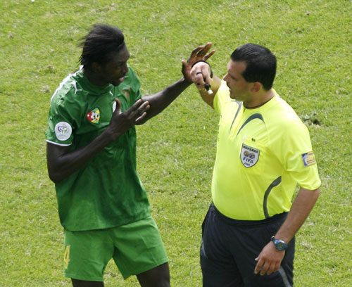 Switzerland edges togo 2-0