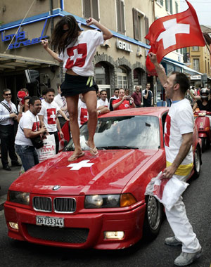 Switzerland edges togo 2-0