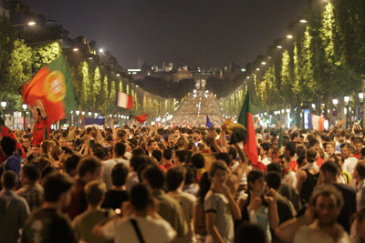 Man shoots at French fans