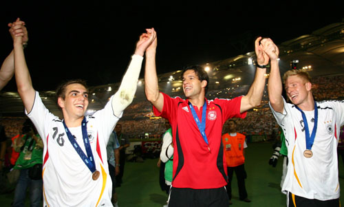 Germany smiles upon bronze