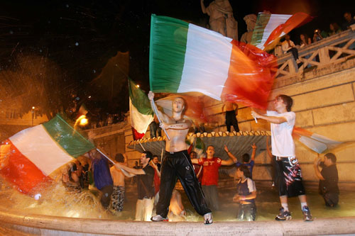 Italy wins the Cup, Zidane sent off