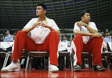 Two NBA giants meet in China