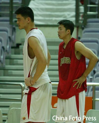 Basketball giants join practice