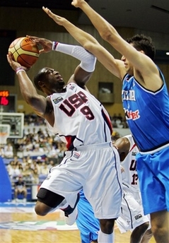 Anthony's 35 leads US over Italy