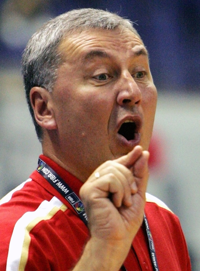 Jonas instructs Team China