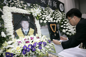 S. Korea mourns death of pioneering rider
