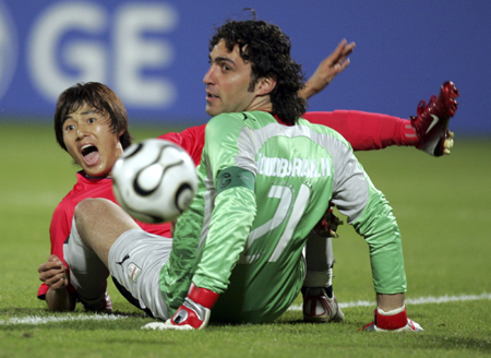Iran stuns S. Korea to clinch soccer bronze