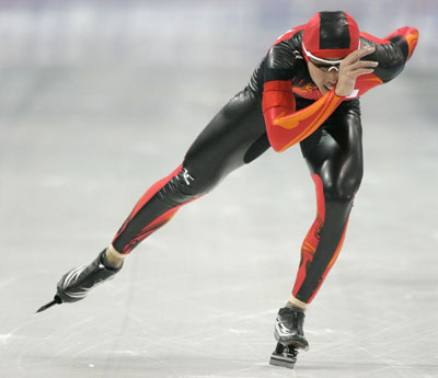 Japanese Hirako breaks men's 5,000m speed skating Asian record