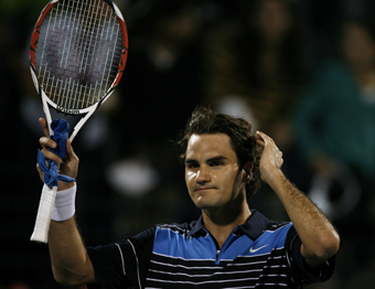 Federer breaks Connors's world number one streak