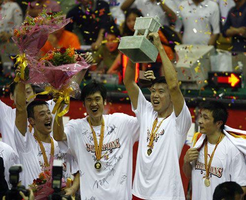 Bayi wallops defending Guangdong for eighth CBA title