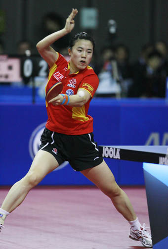 Two Wangs crowned at Japan Open