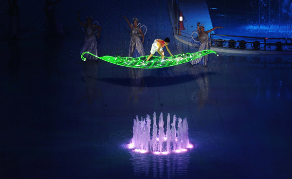 Art performance at the opening ceremony of Asiad