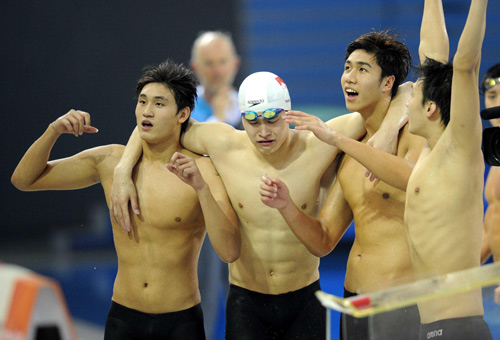 China outshines Japan in men's 4x200m freestyle relay