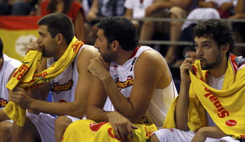 Spain slip up again as Turkey beat Greece