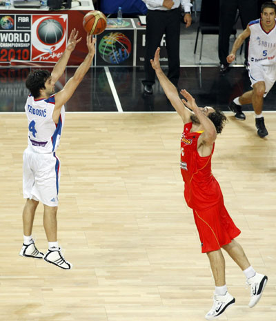 Serbia stun Spain as Turkey crush Slovenia