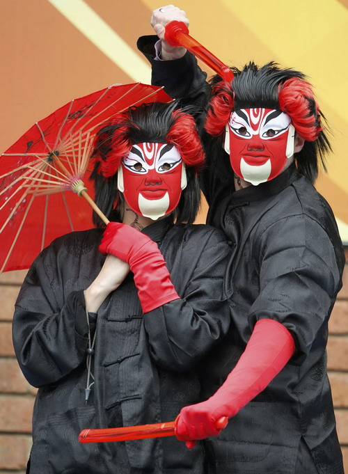 Farewell, well-dressed Japanese fans