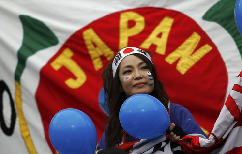 Farewell, well-dressed Japanese fans