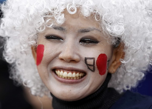 Farewell, well-dressed Japanese fans