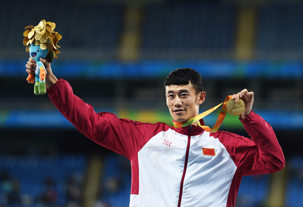 China win 13 gold medals on second day