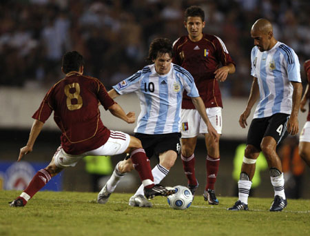 Maradona's Argentina demolish Venezuela