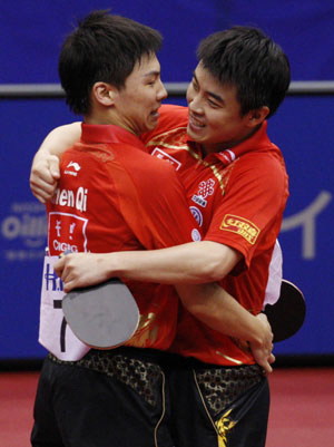 Chinese win golds in table tennis worlds