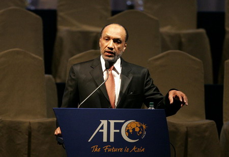 Hammam wins bitter battle to hold FIFA seat