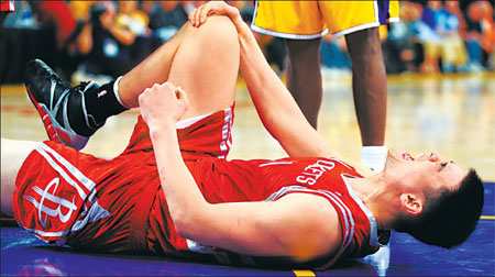 Yao Ming to miss rest of NBA playoffs
