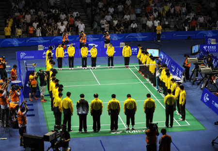National shuttlers commemorate 5.12 on Sudirman court