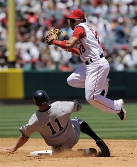 Lackey holds down Yankees and Angels sweep