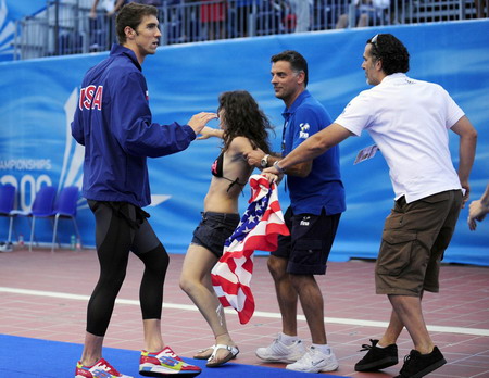 Phelps closes Worlds with 5 golds