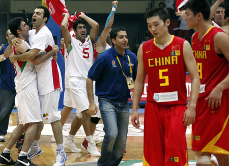 Chinese big headed, reliant on Yao - team official