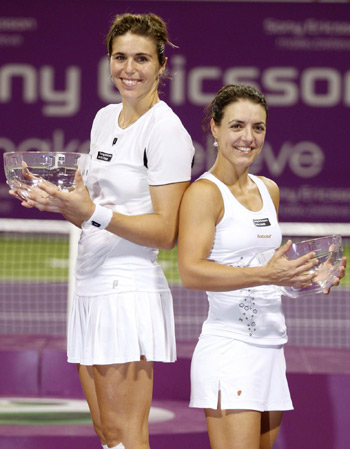 Spanish pair claims WTA Finals doubles title