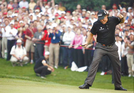 'Lefty' shines in Shanghai golf tournament